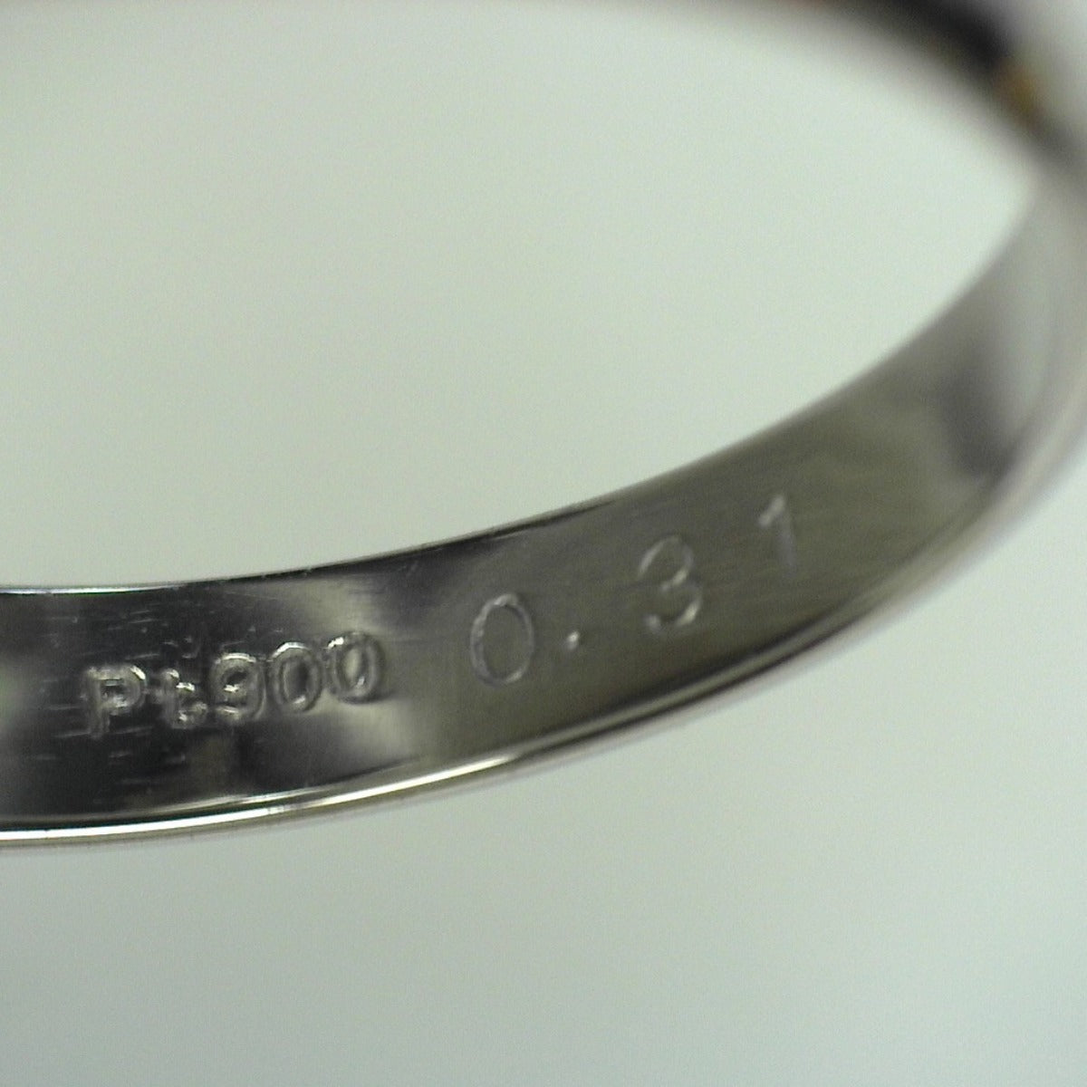 リング・指輪
ダイヤ/ルビー 10号 PT900 Pt900プラチナ リング プラチナ 【SS】
【中古】