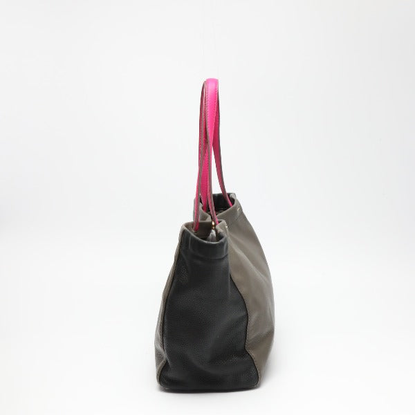 マークバイマークジェイコブス MARC BY MARC JACOBS トートバッグ
ワッツザ・Tミニトート レザー グレー×ブラック×ピンク 【SS】
【中古】