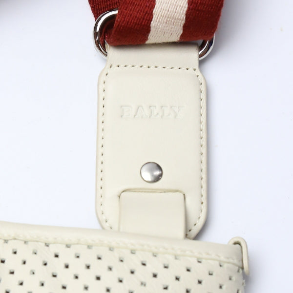 バリー BALLY ショルダーバッグ
パンチングレザー 斜めかけ ショルダーベルト パンチングレザー ホワイト 【SS】
【中古】