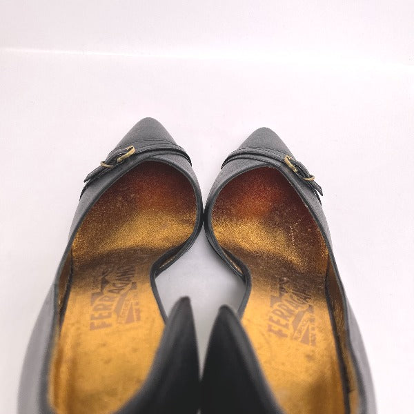 サルヴァトーレフェラガモ Salvatore Ferragamo パンプス
5 D ブラック 【SS】
【中古】