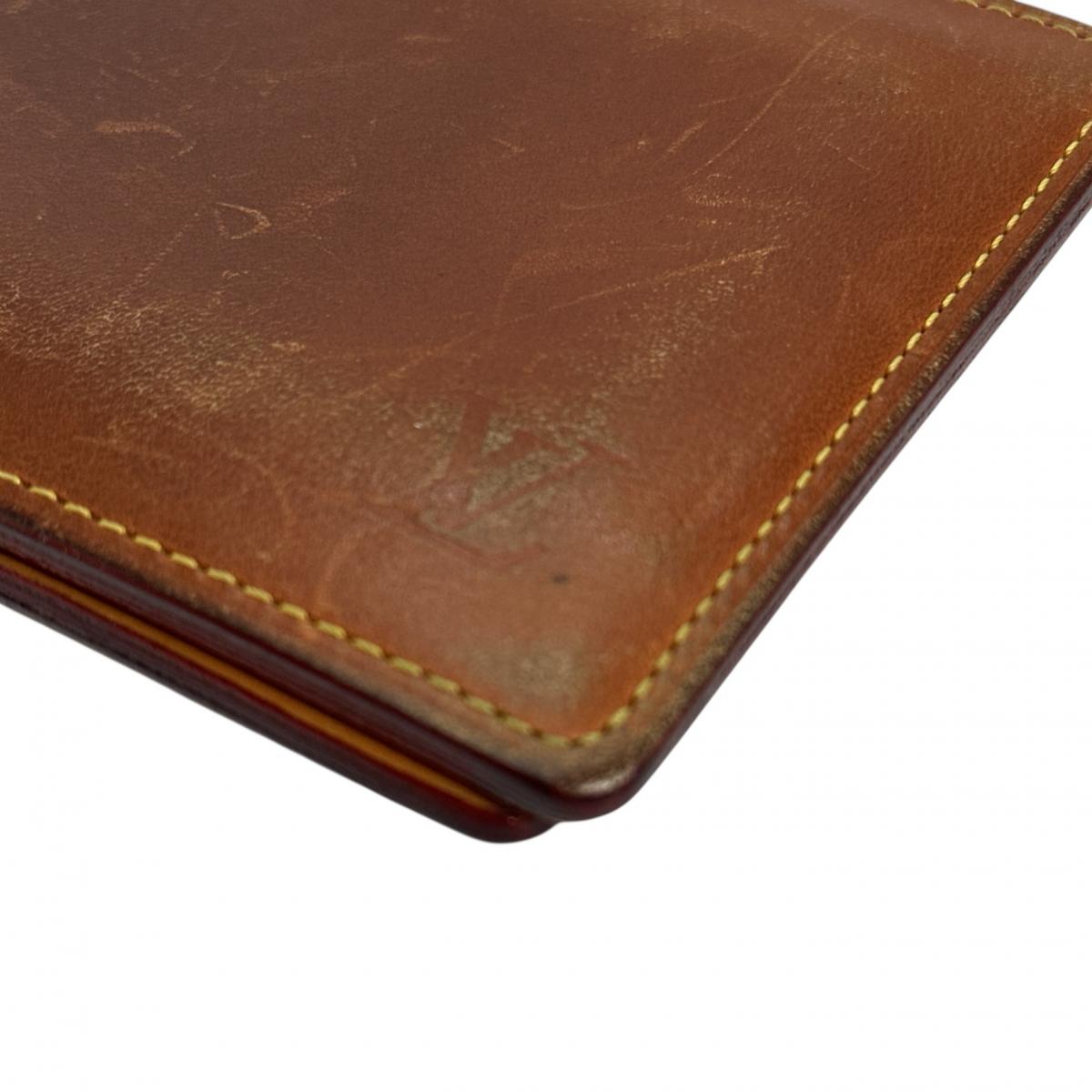 ルイヴィトン LOUIS VUITTON 二つ折り財布
2つ折り財布 ポルトビエ6カルトクレディ ノマド レザー M85015 ブラウン LV
【SS】
【中古】