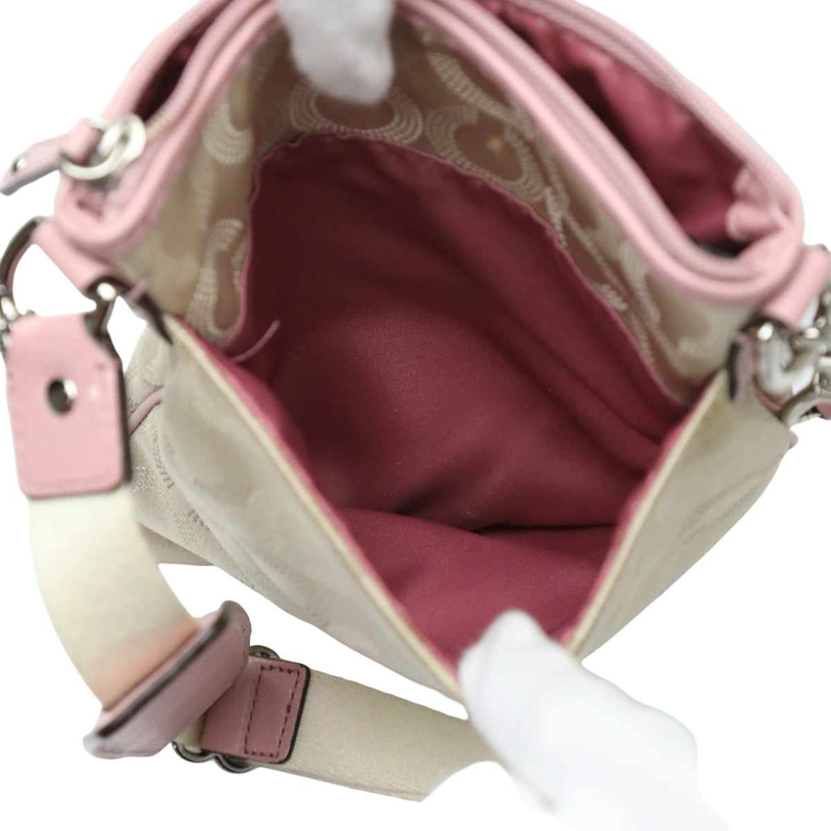 コーチ COACH ショルダーバッグ
スイング マディソンドットオプアート 斜めかけ レザー 44394 ベージュ×ピンク 【SS】
【中古】