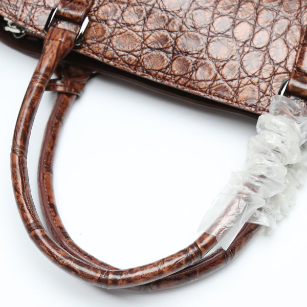 クロコダイル CROCODILE ハンドバッグ
2WAY 天ファスナー ショルダーストラップ付 パドロック付 クロコダイル LB-3056 ブラウン 【SS】