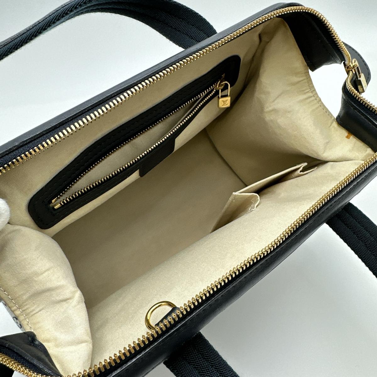 ルイヴィトン LOUIS VUITTON ハンドバッグ
ハンドバッグ モノグラム ジョセフィーヌPM モノグラムキャンバス M92049 グレー LV
【SS】
【中古】