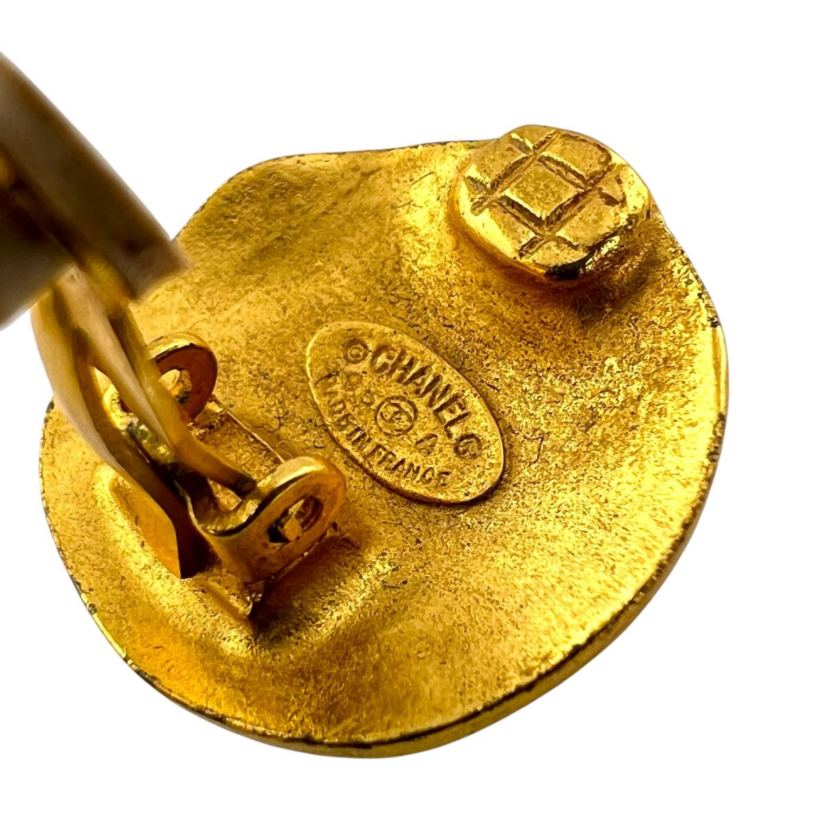 シャネル CHANEL イヤリング
ラウンドイヤリング ターンロック ココマーク GP ゴールド 【SS】
【中古】