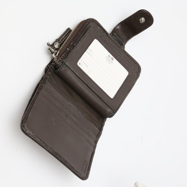 コーチ COACH 二つ折り財布
COACH シグネチャー キャンバス×パテント ラウンドファスナー レザー ブラウン×ベージュ 【SS】
【中古】