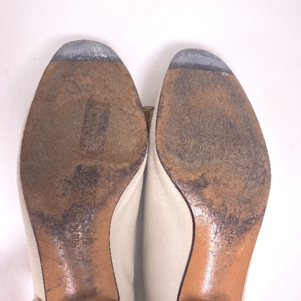 サルヴァトーレフェラガモ Salvatore Ferragamo パンプス
ローヒールパンプス 51/2 C カーフ アイボリー 【SS】
【中古】