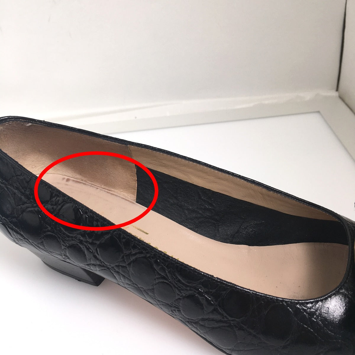 サルヴァトーレフェラガモ Salvatore Ferragamo パンプス
パンプス 型押し 51768 ブラック 【SS】
【中古】