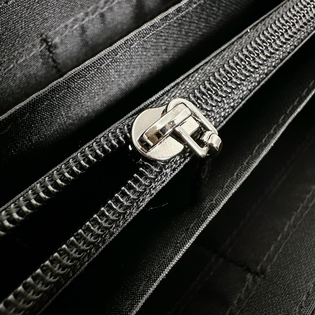 長財布
財布 黒ステッチ パッチワーク ラウンドファスナー オーストリッチ LB-5055 マルチカラー 【SS】
【中古】