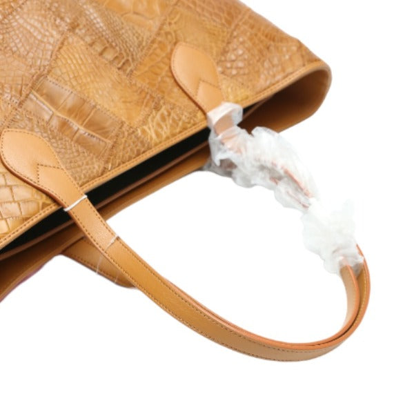 CROCODILE Shoulder Bag
Tote bag with zipper, patchwork, crocodile LB-7001 Cognac COGNAM
