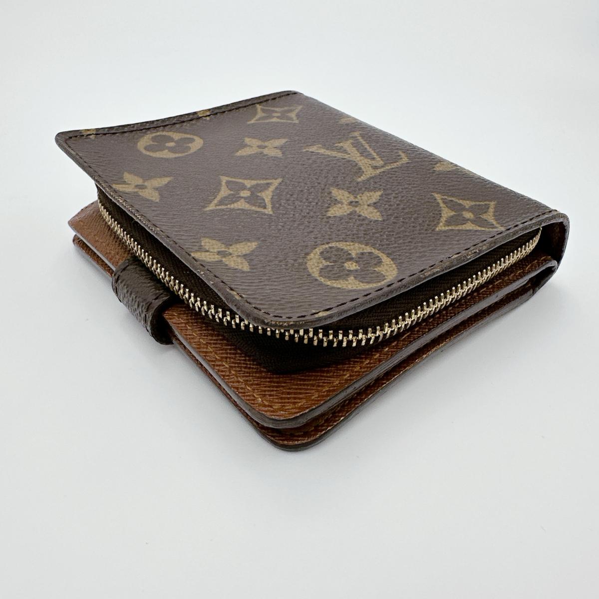 ルイヴィトン LOUIS VUITTON 二つ折り財布
カード用ポケットファスナー付 モノグラム コンパクトジップ モノグラムキャンバス M61667 ブラウン LV
【SS】
【中古】