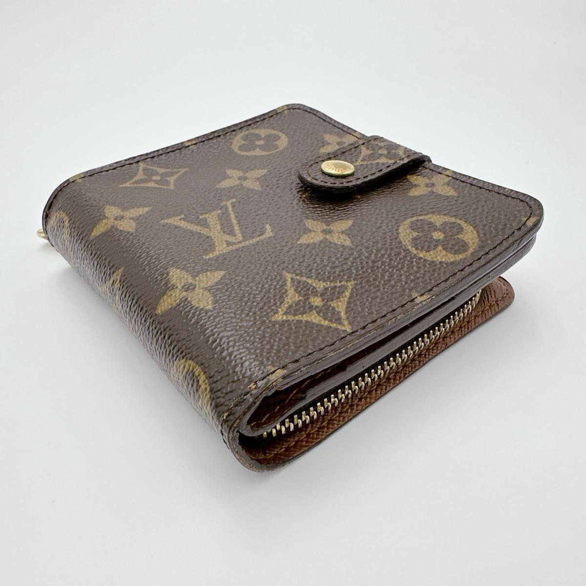 ルイヴィトン LOUIS VUITTON 二つ折り財布
カード用ポケットファスナー付 モノグラム コンパクトジップ モノグラムキャンバス M61667 ブラウン LV
【SS】
【中古】