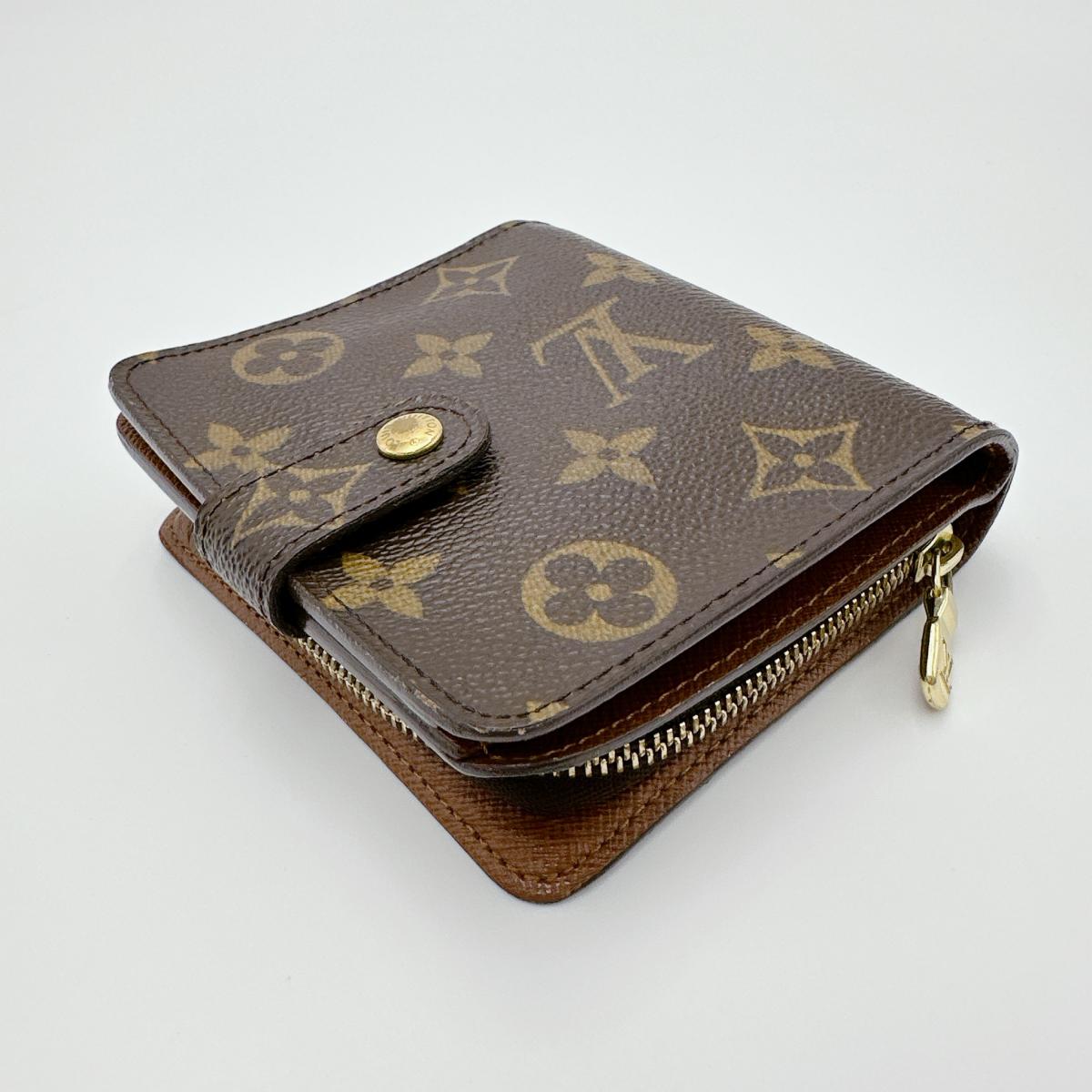 ルイヴィトン LOUIS VUITTON 二つ折り財布
カード用ポケットファスナー付 モノグラム コンパクトジップ モノグラムキャンバス M61667 ブラウン LV
【SS】
【中古】