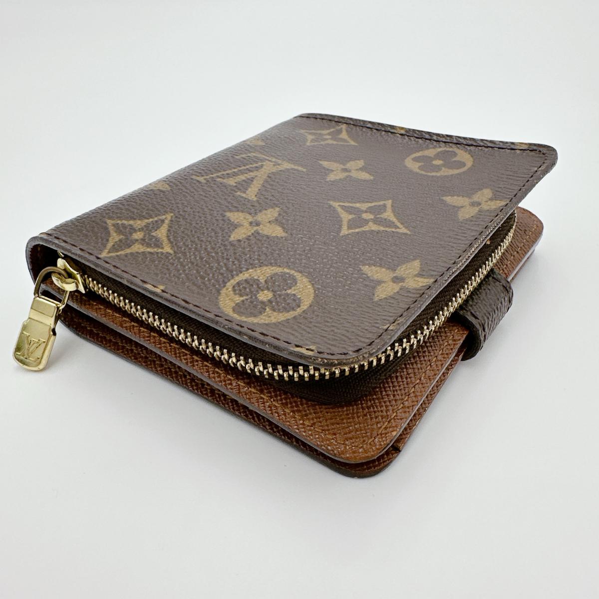 ルイヴィトン LOUIS VUITTON 二つ折り財布
カード用ポケットファスナー付 モノグラム コンパクトジップ モノグラムキャンバス M61667 ブラウン LV
【SS】
【中古】