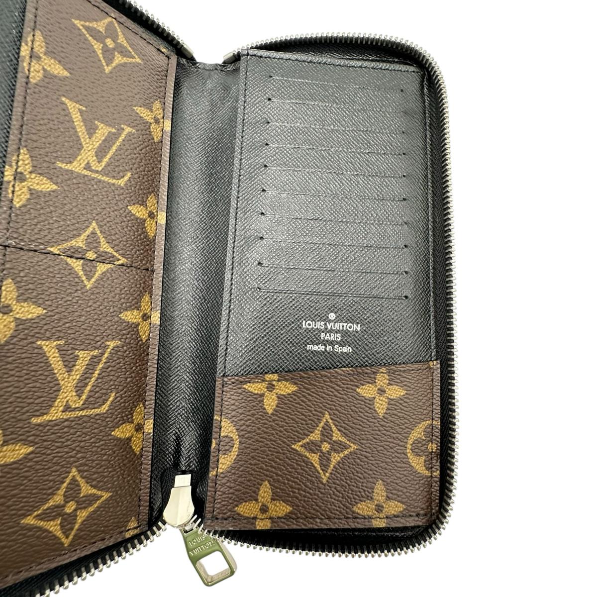 ルイヴィトン LOUIS VUITTON 長財布
ヴェルティカル モノグラム マカサー モノグラムキャンバス M60109 ブラウン LV
【SS】
【中古】