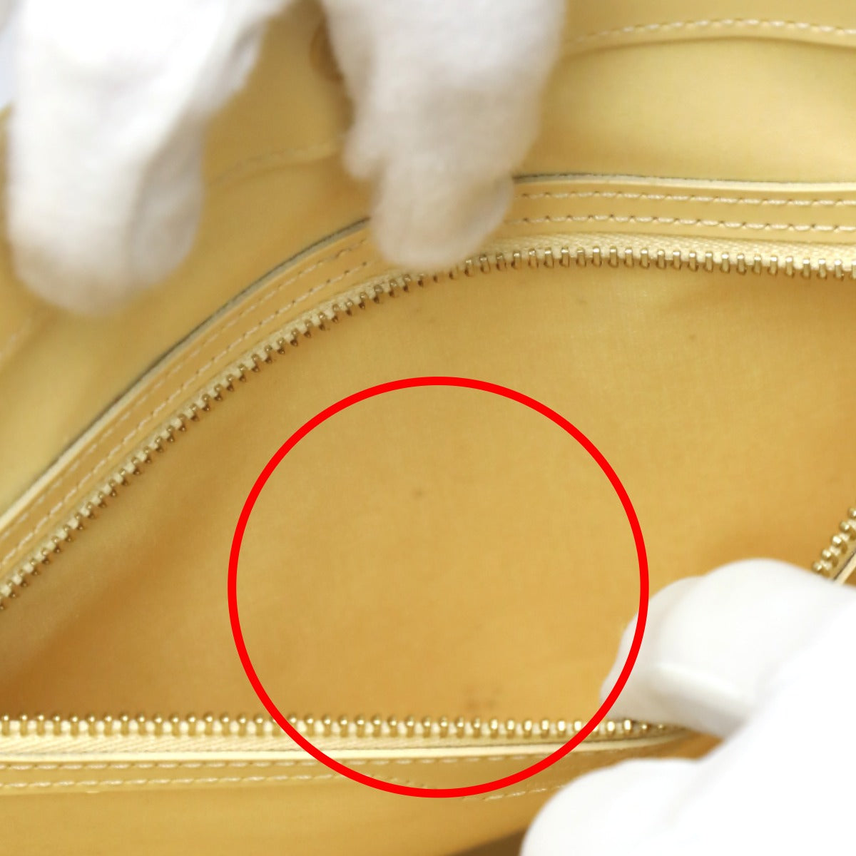 ルイヴィトン LOUIS VUITTON ショルダーバッグ
肩掛けショルダーバッグ エピ サントロペ エピレザー M5246A ヴァニラ LV
【SS】
【中古】