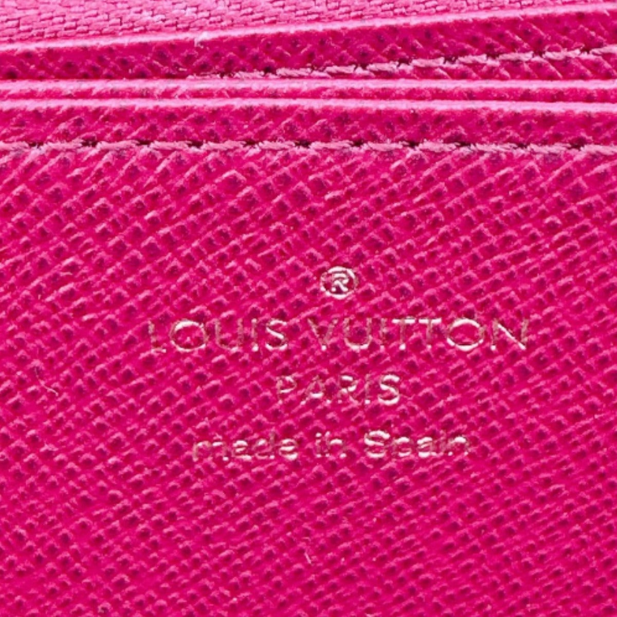 ルイヴィトン LOUIS VUITTON 長財布
ラウンドファスナー モノグラム ジッピー・ウォレット モノグラムキャンバス M41895 ブラウン×フューシャ LV
【SS】
【中古】
