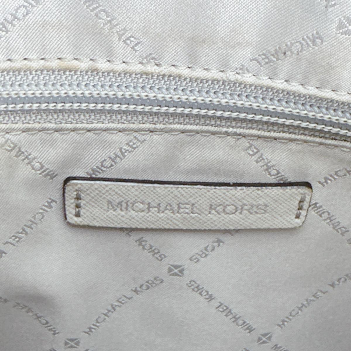 マイケルコース Michael Kors ハンドバッグ
トートバッグ シアラ A4対応 レザー 35F8SC6T9L グレー 【SS】
【中古】