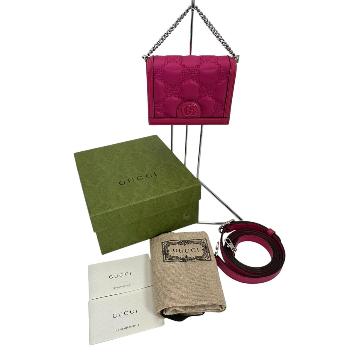 グッチ GUCCI ハンドバッグ
ハンドバック 2WAYバッグ GGミニマトラッセ ナイロン ピンク 【SS】
【中古】