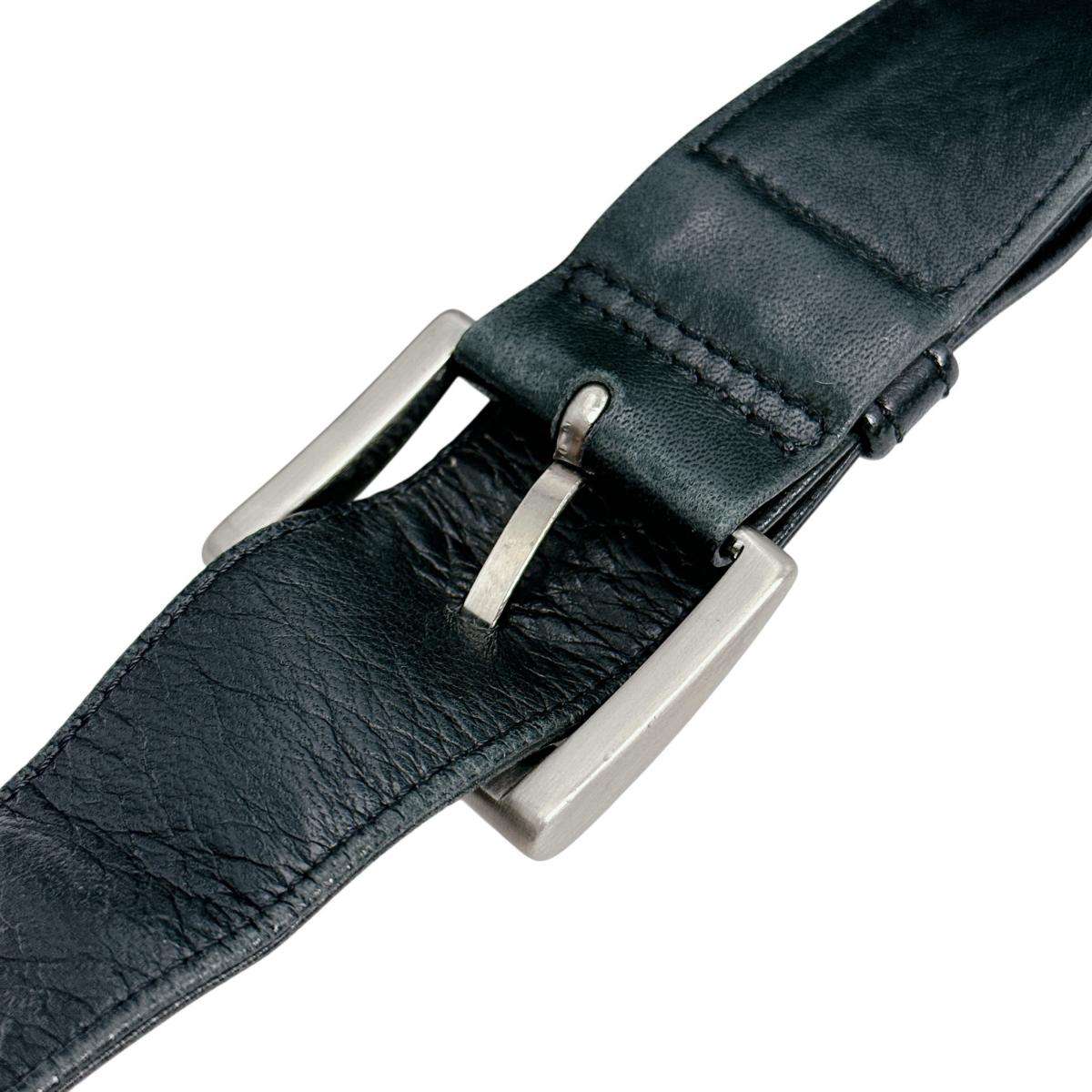 プラダ PRADA ショルダーバッグ
クロスボディバッグ 軽量 斜め掛け ナイロン ブラック 【SS】
【中古】