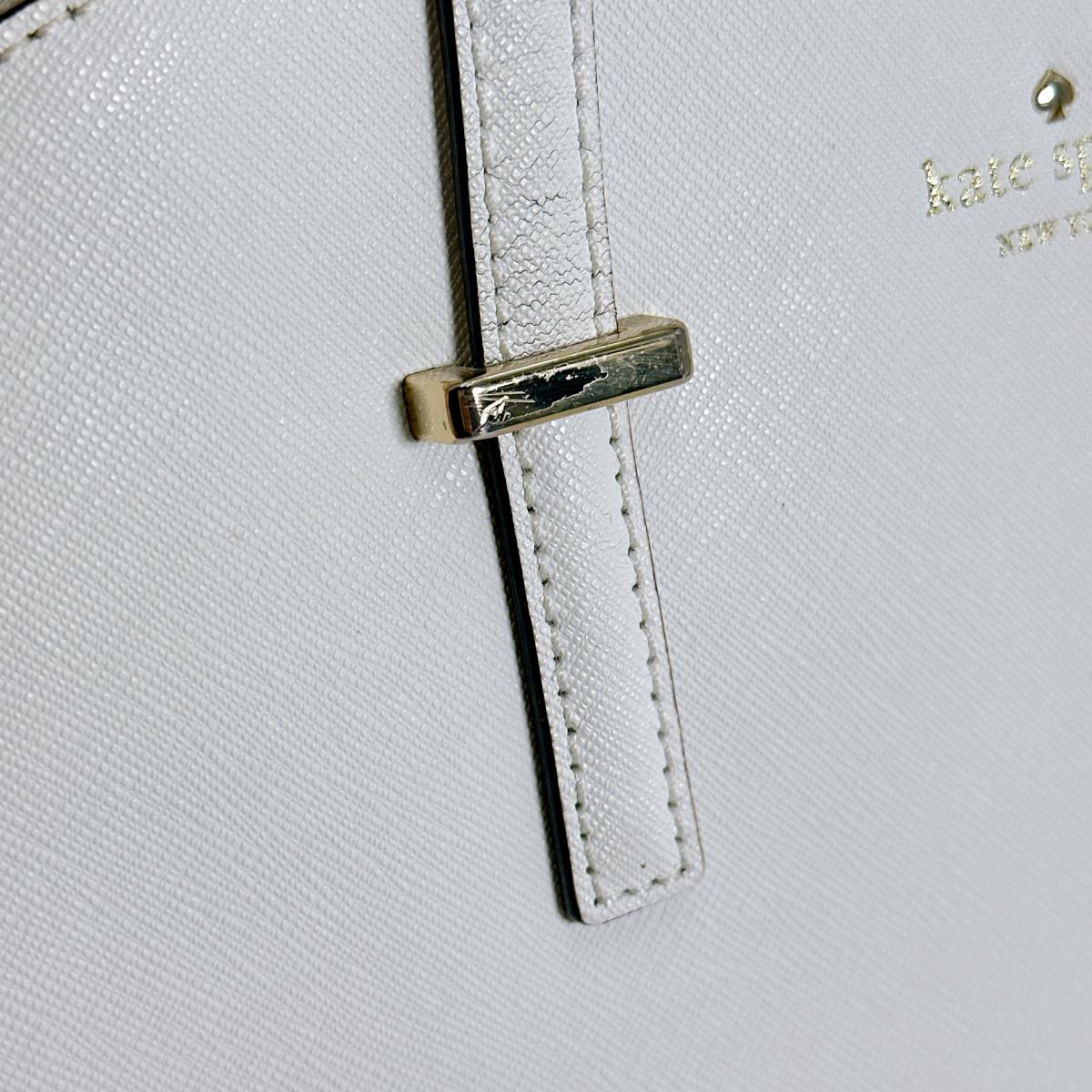 ケイトスペード Kate Spade ハンドバッグ
2wayバッグ ショルダーバッグ 牛革 PXRU4471 ホワイト 【SS】
【中古】