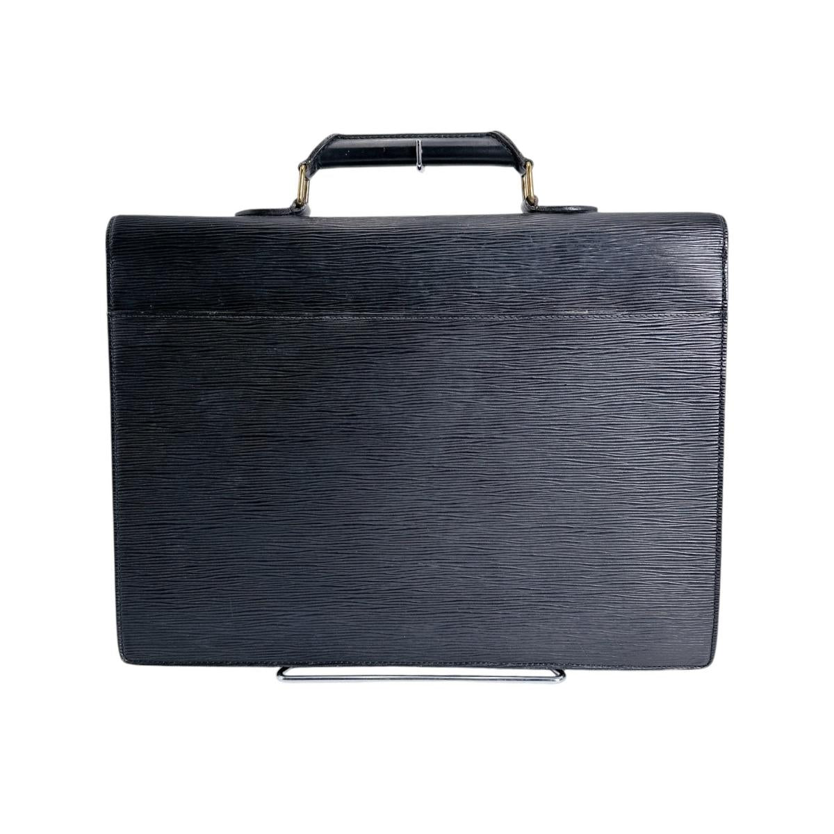 ルイヴィトン LOUIS VUITTON ビジネスバッグ
ビジネスバッグ エピ セルヴィエット・アンバサダー エピレザー M54412 ブラック LV
【SS】
【中古】