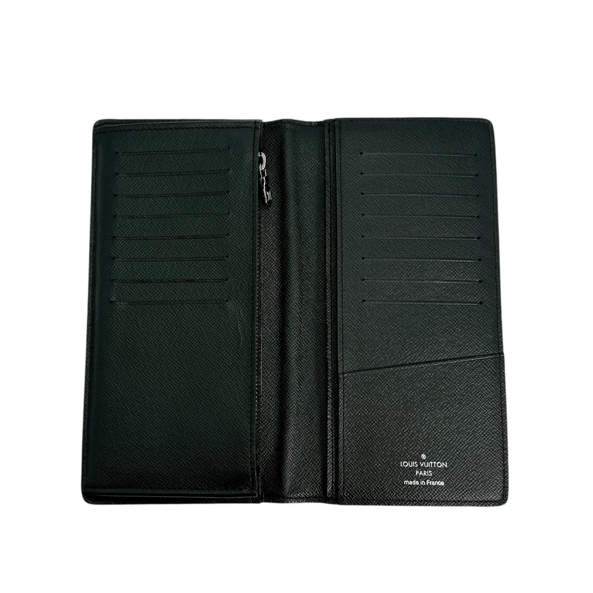 ルイヴィトン LOUIS VUITTON 長財布
二つ折り長財布 エクリプス ポルトフォイユ・ブラザ モノグラムキャンバス M61697 グレー×ブラック LV
【SS】
【中古】