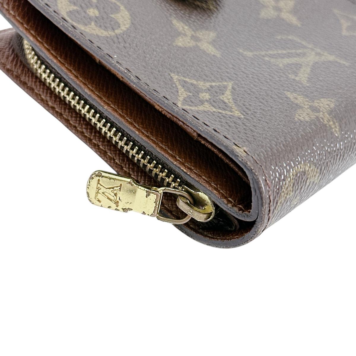 ルイヴィトン LOUIS VUITTON 二つ折り財布
カード用ポケットファスナー付 モノグラム コンパクトジップ モノグラムキャンバス M61667 ブラウン LV
【SS】
【中古】