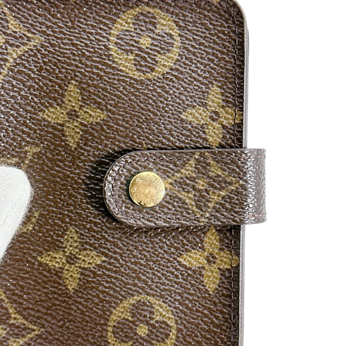 ルイヴィトン LOUIS VUITTON 二つ折り財布
カード用ポケットファスナー付 モノグラム コンパクトジップ モノグラムキャンバス M61667 ブラウン LV
【SS】
【中古】