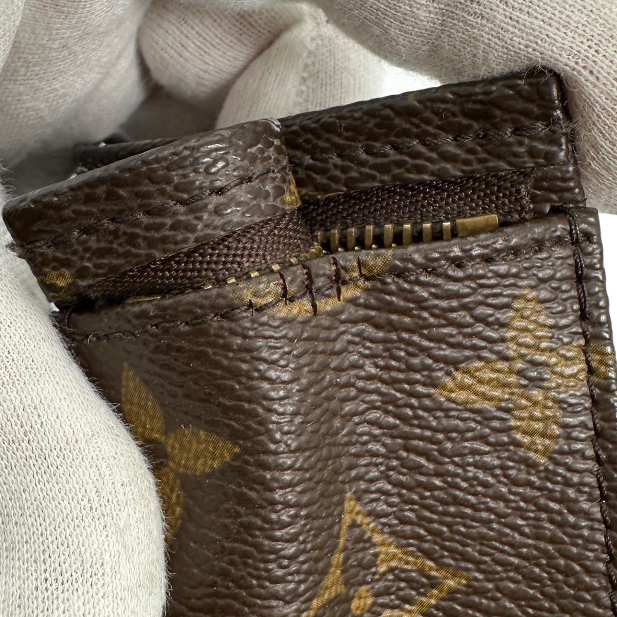 ルイヴィトン LOUIS VUITTON ポーチ
ポシェット モノグラム トワレット19 モノグラムキャンバス M47544 ブラウン LV
【SS】
【中古】