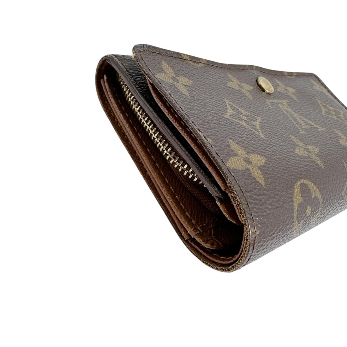 ルイヴィトン LOUIS VUITTON 二つ折り財布
L字ファスナー モノグラム ポルトモネビエ・トレゾール モノグラムキャンバス M61736 ブラウン LV
【SS】
【中古】