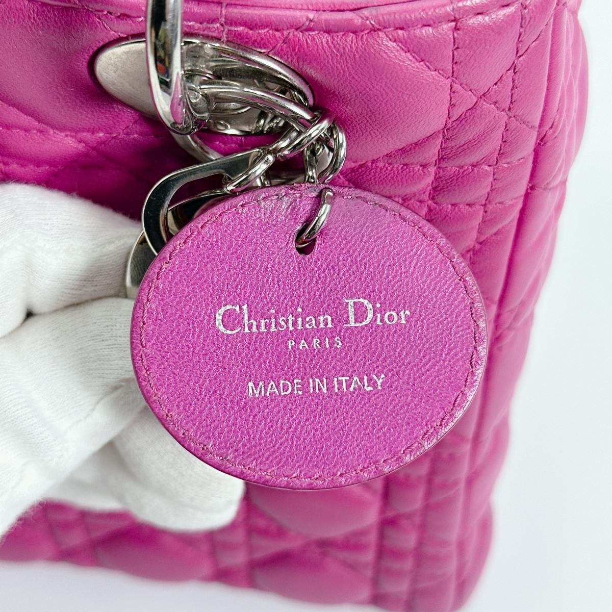 ディオール Dior ハンドバッグ
ショルダーバッグ 2WAYハンドバッグ カナージュ ラムスキン ラムスキンピンク 【SS】
【中古】
