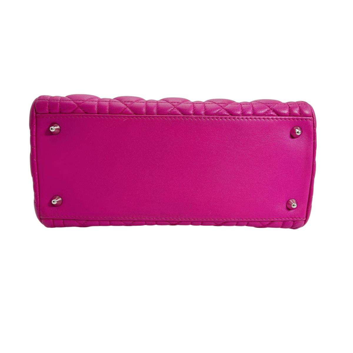ディオール Dior ハンドバッグ
ショルダーバッグ 2WAYハンドバッグ カナージュ ラムスキン ラムスキンピンク 【SS】
【中古】