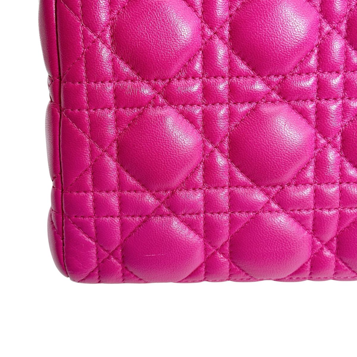 ディオール Dior ハンドバッグ
ショルダーバッグ 2WAYハンドバッグ カナージュ ラムスキン ラムスキンピンク 【SS】
【中古】
