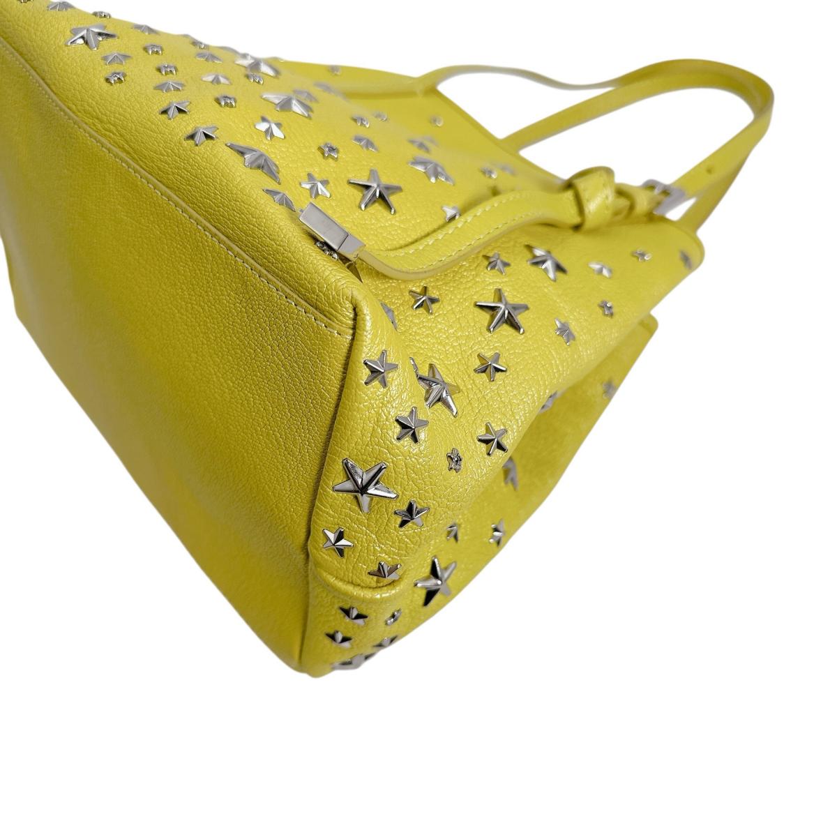 ジミーチュウ JIMMY CHOO ハンドバッグ
トートバッグ スタッズ スター レザー イエロー 【SS】
【中古】
