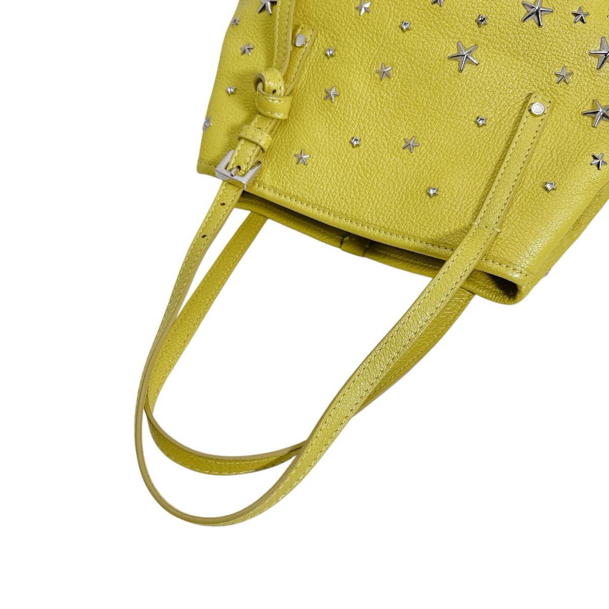 ジミーチュウ JIMMY CHOO ハンドバッグ
トートバッグ スタッズ スター レザー イエロー 【SS】
【中古】