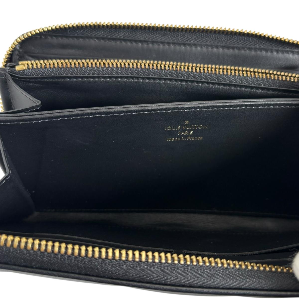 ルイヴィトン LOUIS VUITTON 長財布
長財布 モノグラム ジッピー・ウォレット ラムスキン M81510 ノワール LV
【SS】
【中古】