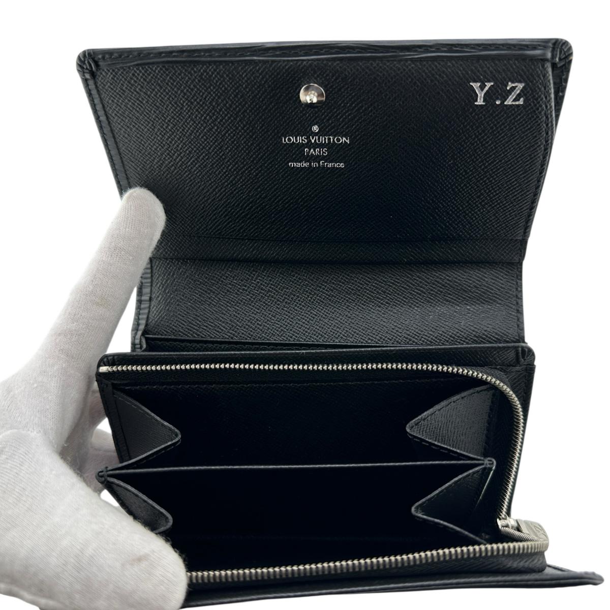 ルイヴィトン LOUIS VUITTON 二つ折り財布
二つ折り長財布 エピ ポルトフォイユトレゾール エピレザー M63972 ブラック LV
【SS】
【中古】
