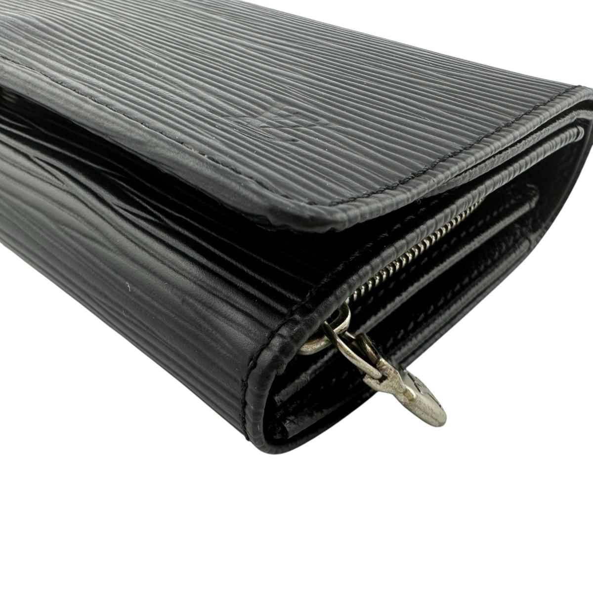 ルイヴィトン LOUIS VUITTON 二つ折り財布
二つ折り長財布 エピ ポルトフォイユトレゾール エピレザー M63972 ブラック LV
【SS】
【中古】