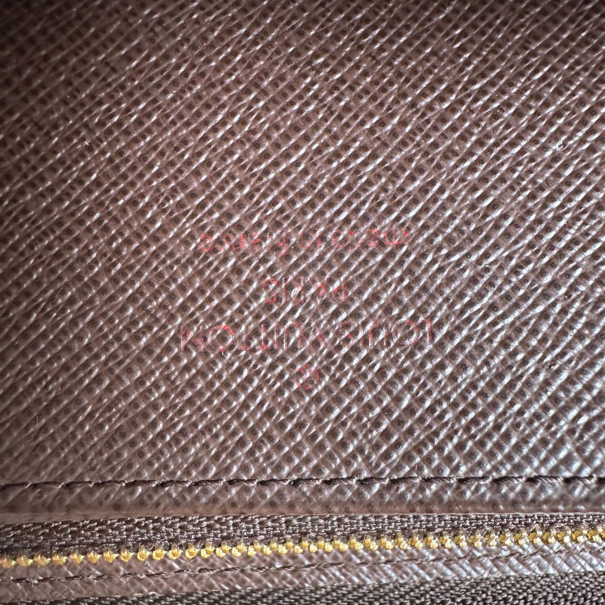 ルイヴィトン LOUIS VUITTON 長財布
長財布 ダミエ ジッピーウォレット ダミエキャンバス N41661 ブラウン LV
【SS】
【中古】