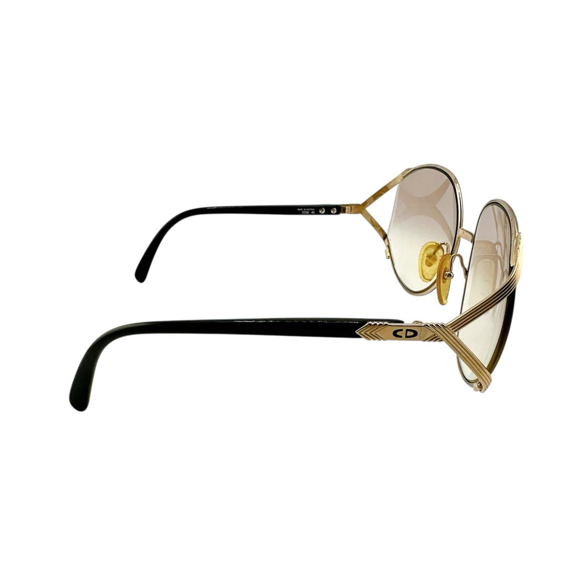クリスチャンディオール Christian Dior サングラス
サングラス 2250 49 プラスチック ブラック×ゴールド 【SS】
【中古】