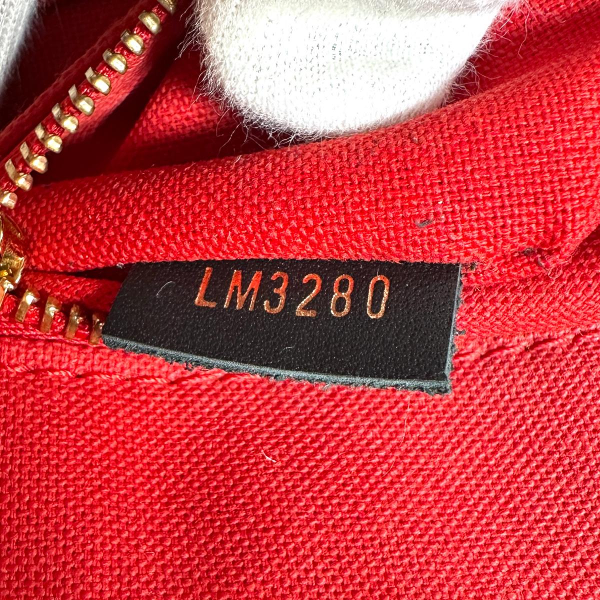 ルイヴィトン LOUIS VUITTON トートバッグ
ハンドバッグ モノグラム・ジャイアントリバース オンザゴーMM モノグラムキャンバス M45321 ブラウン LV
【SS】
【中古】