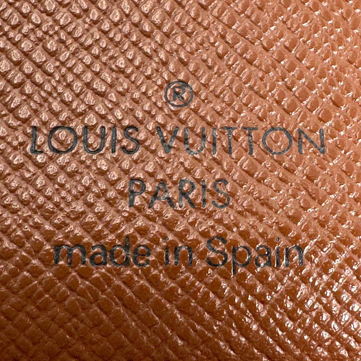 ルイヴィトン LOUIS VUITTON 二つ折り財布
二つ折り財布 モノグラム カルトクレディ モネ モノグラムキャンバス M61665 ブラウン LV
【SS】
【中古】