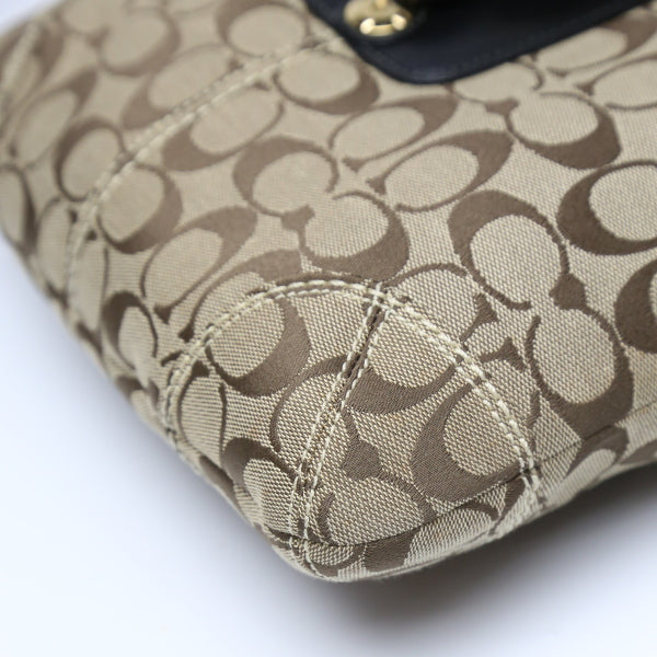 コーチ COACH ショルダーバッグ
斜めかけ シグネチャー レザー 11436 ブラック×ベージュ 【SS】
【中古】