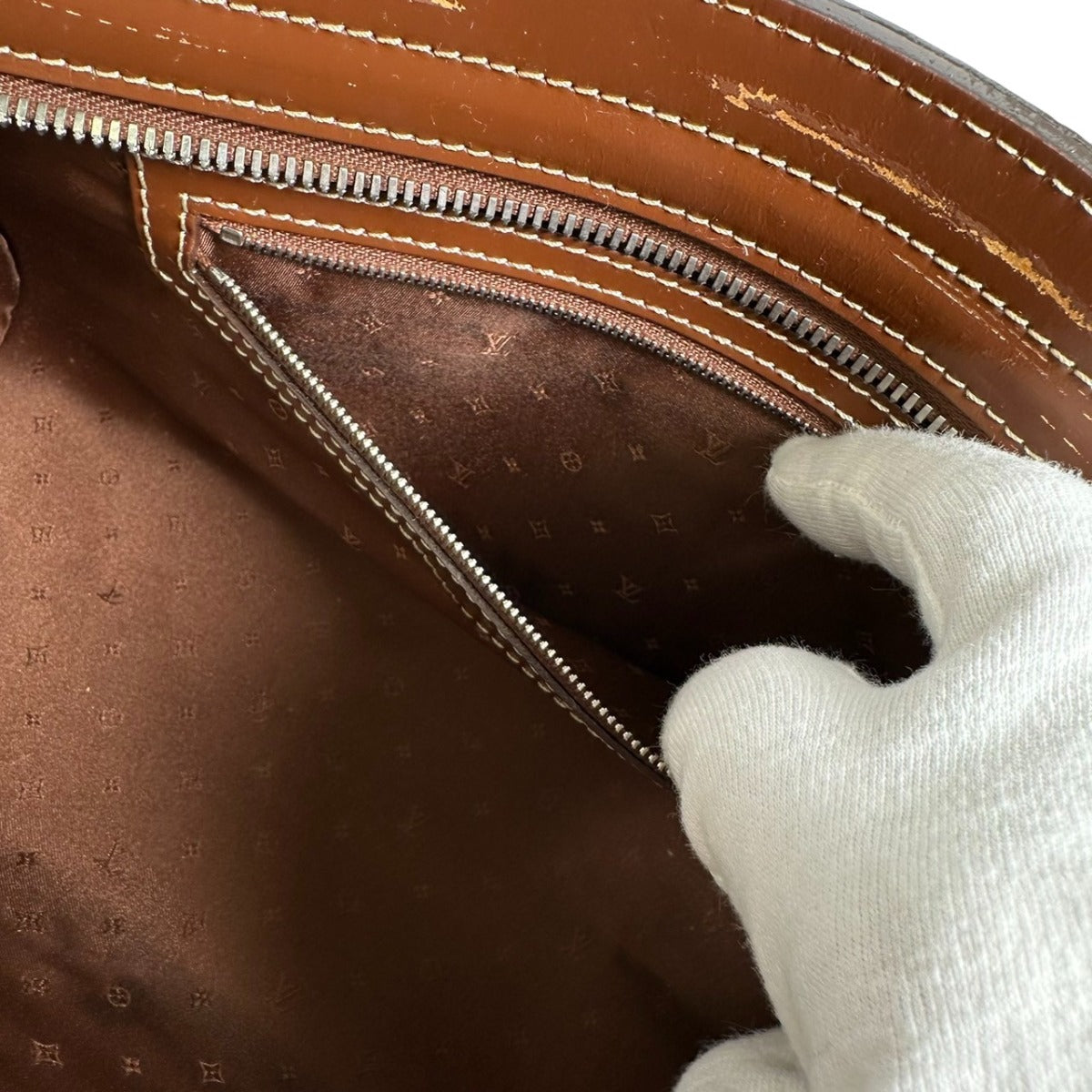 ルイヴィトン LOUIS VUITTON ハンドバッグ
シエンヌ スハリ エパヌイPM 羊革 M91884 ブラウン LV
【SS】
【中古】