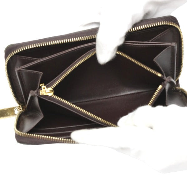 ルイヴィトン LOUIS VUITTON 長財布
ラウンドファスナー モノグラムヴェルニ ジッピーウォレット モノグラムヴェルニ M93522 アマラント LV
【SS】
【中古】