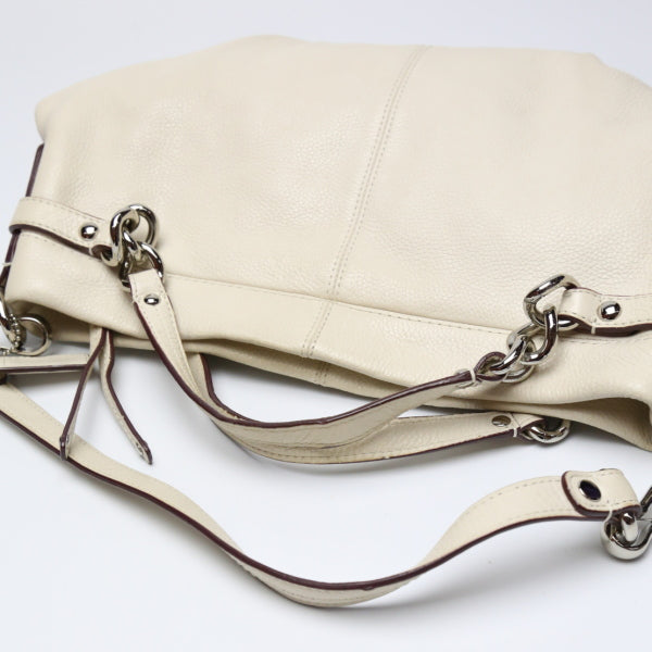 コーチ COACH ショルダーバッグ
2WAY ハンドバッグ ショルダーバッグ レザー レザー F17165 クリーム 【SS】
【中古】