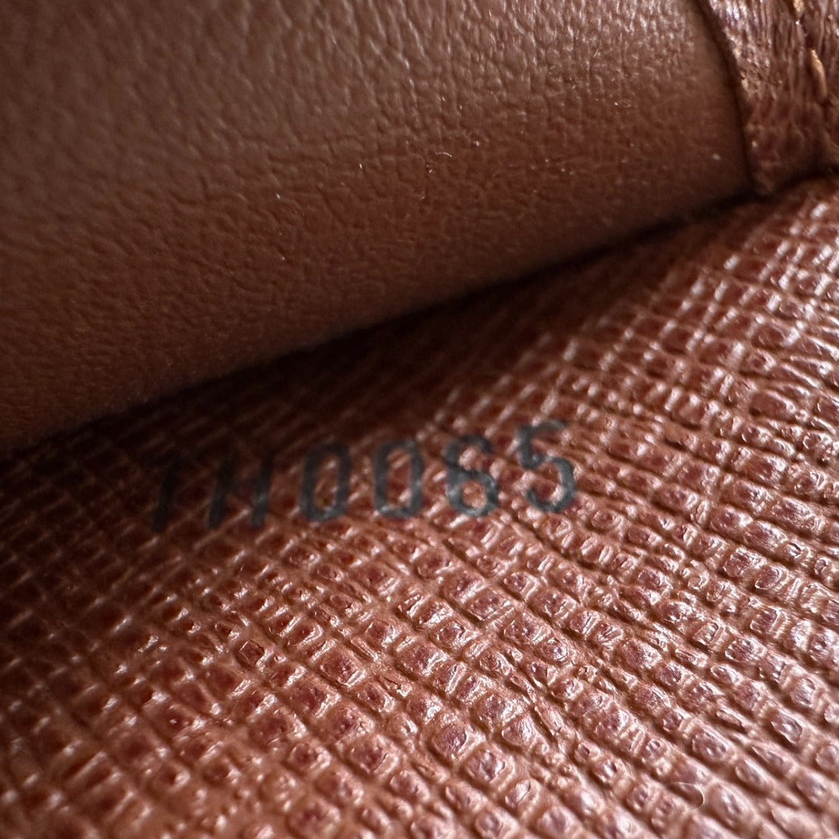 ルイヴィトン LOUIS VUITTON 三つ折り財布
ポルトフォイユ・コアラ モノグラム 小銭入れ付 モノグラムキャンバス M58013 ブラウン LV
【SS】
【中古】