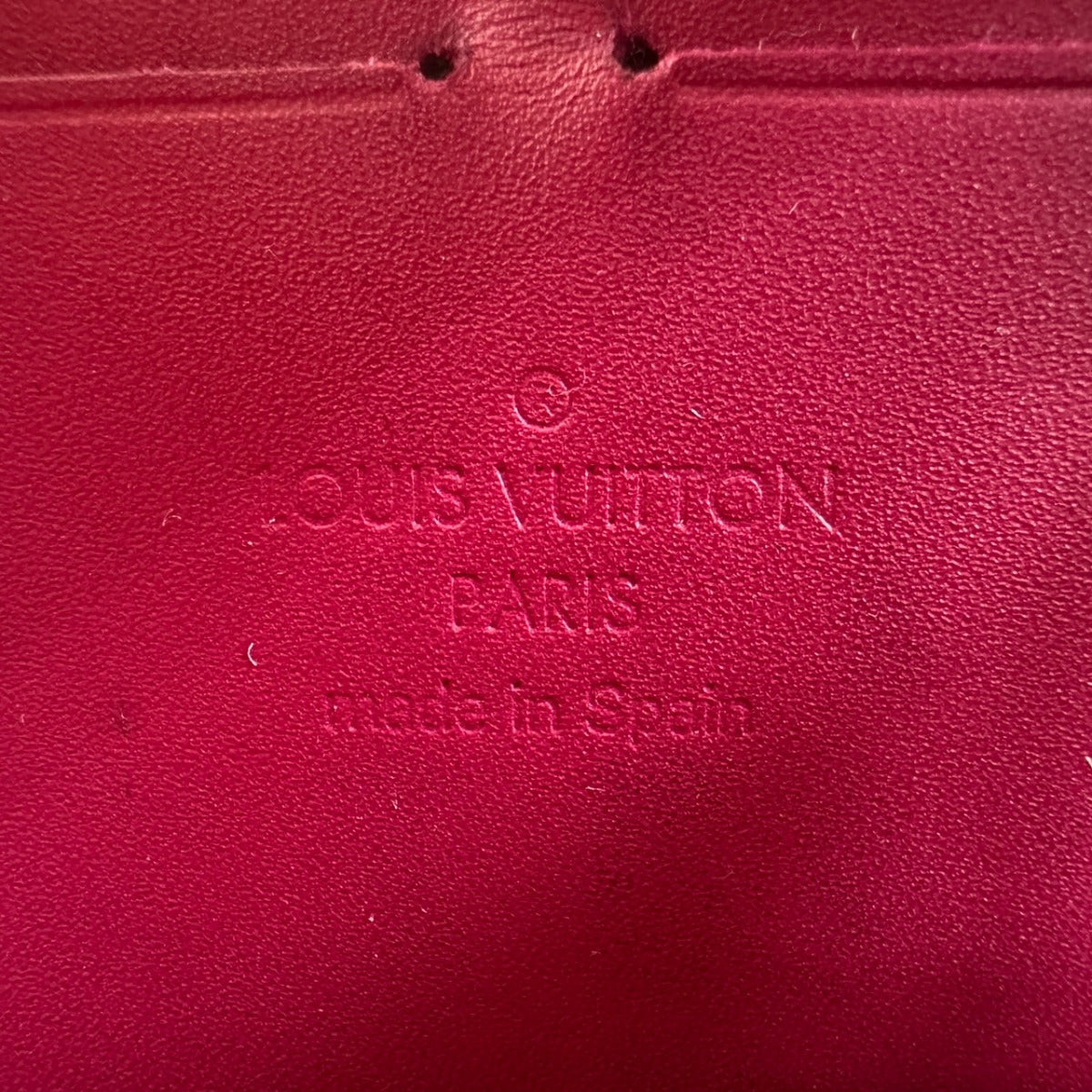 ルイヴィトン LOUIS VUITTON 長財布
ラウンドファスナー ヴェルニ ジッピーウォレット モノグラムヴェルニ M61379 マゼンタ LV
【SS】
【中古】
