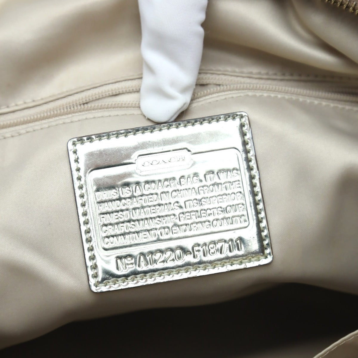 コーチ COACH トートバッグ
ポピー グラム シグネチャー レザー F18711 カーキ×ゴールド 【SS】
【中古】